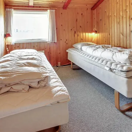 Dom wakacyjny Sigger - 600m From The Sea In Western Jutland By Interhome *