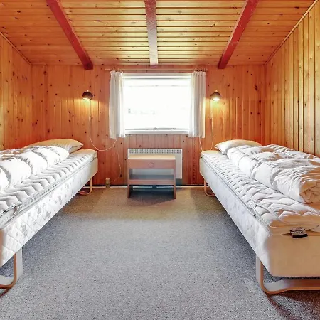 Dom wakacyjny Sigger - 600m From The Sea In Western Jutland By Interhome *